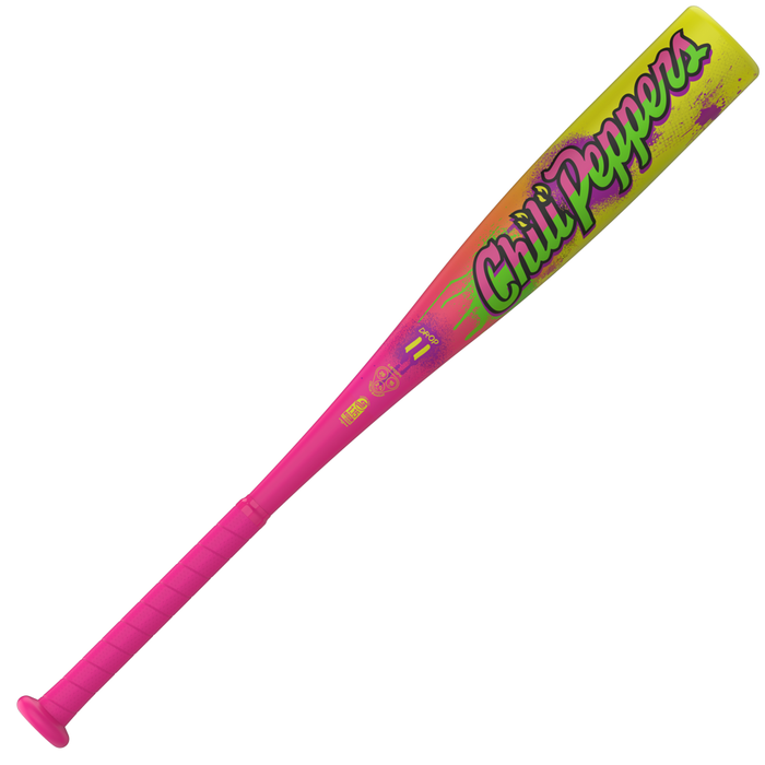 Introducing the 2027 Easton Cosmic Chili Peppers JBB (-11) USSSA Baseball Bat—a vibrant bat featuring a pink handle and bold “Chili Peppers” lettering on its yellow and green barrel, accented with eye-catching splatter designs. Crafted by Easton from durable ALX50 Alloy, this 2 3/4″ bat delivers standout performance on the field.