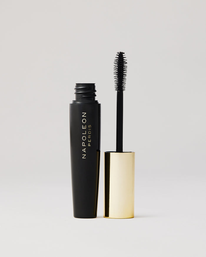 ALL-OUT VOLUMISING MASCARA  open