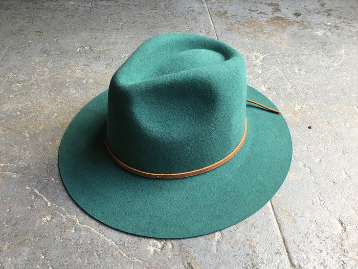 L / Emerald