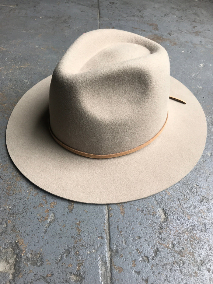 M / Light Tan