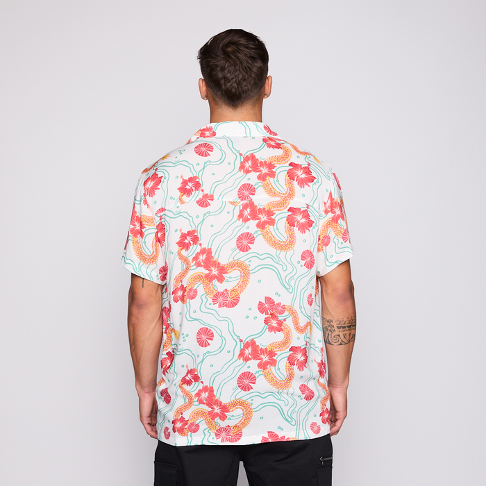 Camisa Reef Men Blanca Dragones Rojos y Flores