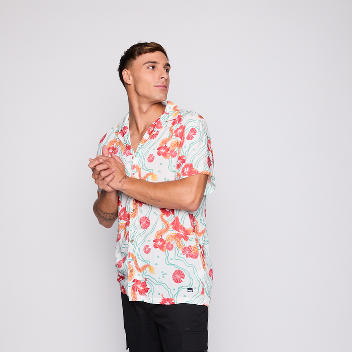 Camisa Reef Men Blanca Dragones Rojos y Flores