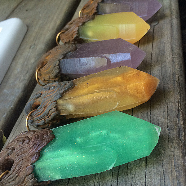 CAST CRYSTAL LIGHT UP PENDANT