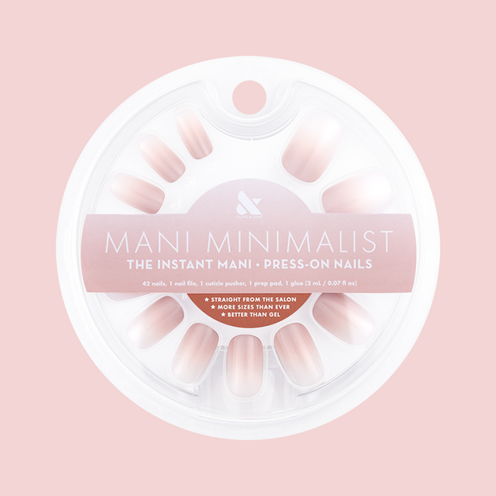 CDJ Syrup Gradient - Press-On | Short | Squoval showing short squoval false nails in neutral grey-beige gradient press-on pack