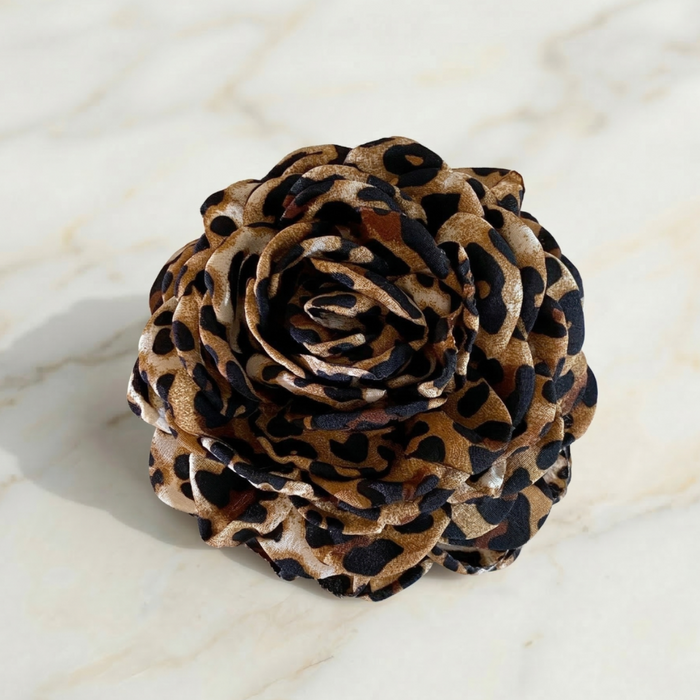 FORUDBESTILLING: NAMISO - Hana hårklemme - rose - leopard (12 cm)
