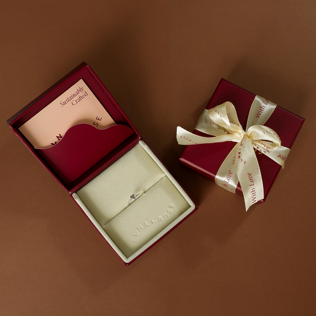 Mini Heart 'Love Puff' Ring Silver in packaging Luna and Rose