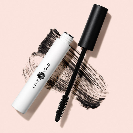 Lily Lolo Volume Naturale Mascara applied lash result — bold panoramic volume vegan mascara all eye colours
