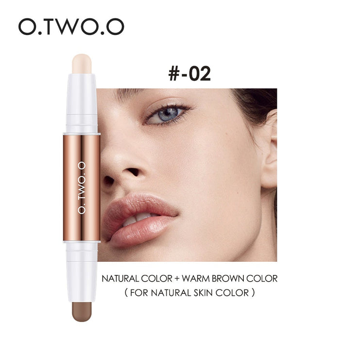 02 Natural + Warm Brown Colour