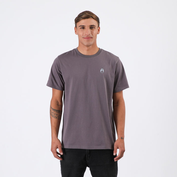 Polera Nixon Men Frog Dark Grey