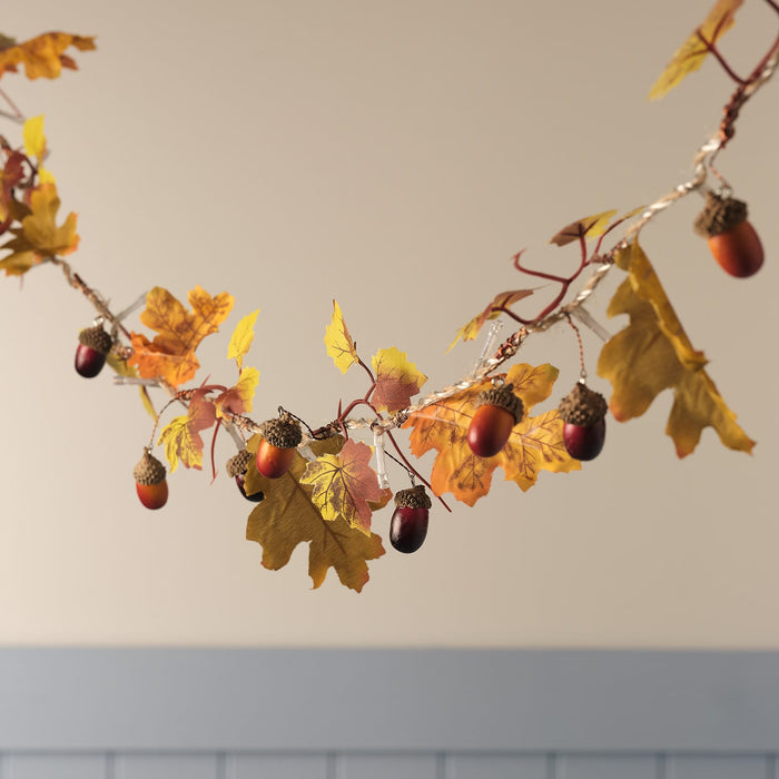 Pre Lit Oak & Acorn Autumn Garland