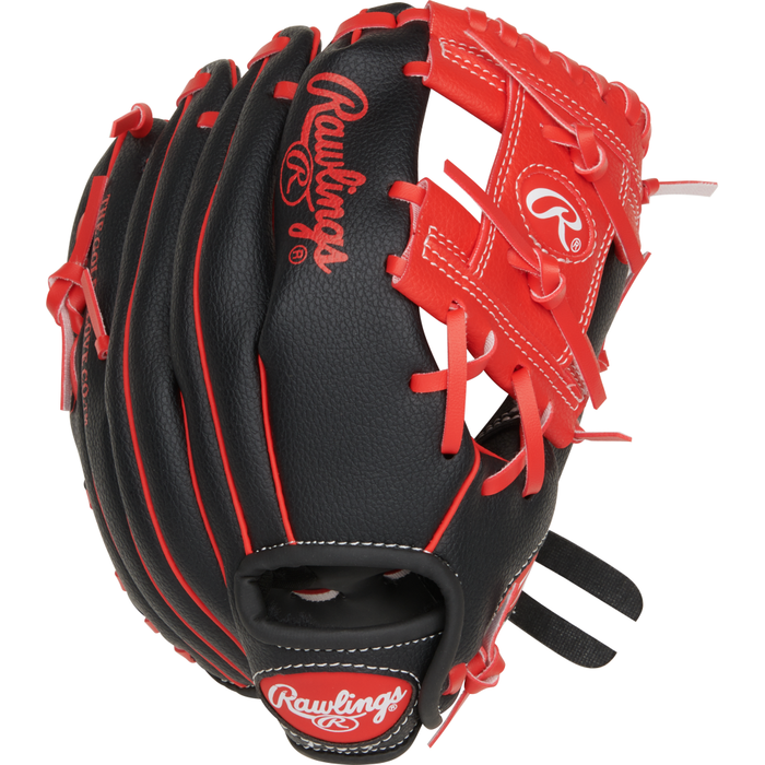 A Rawlings Players Series 10″ youth baseball glove (model PL10BS) in black, featuring red laces and white Rawlings logos on the wrist, thumb, and web, is shown from the outer side.