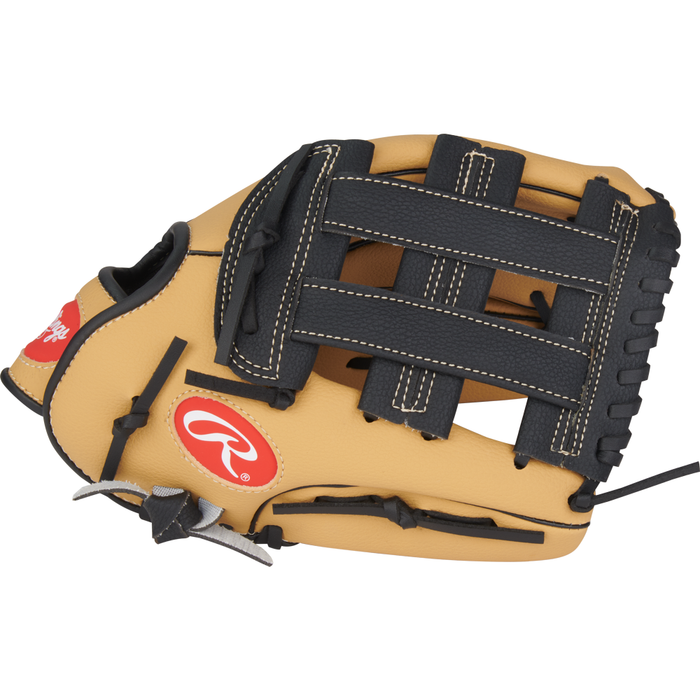 A side view of the Rawlings Players Series 11.5″ Youth Baseball Glove (PL115CB) in tan and black, featuring white stitching and a red Rawlings logo on the side.