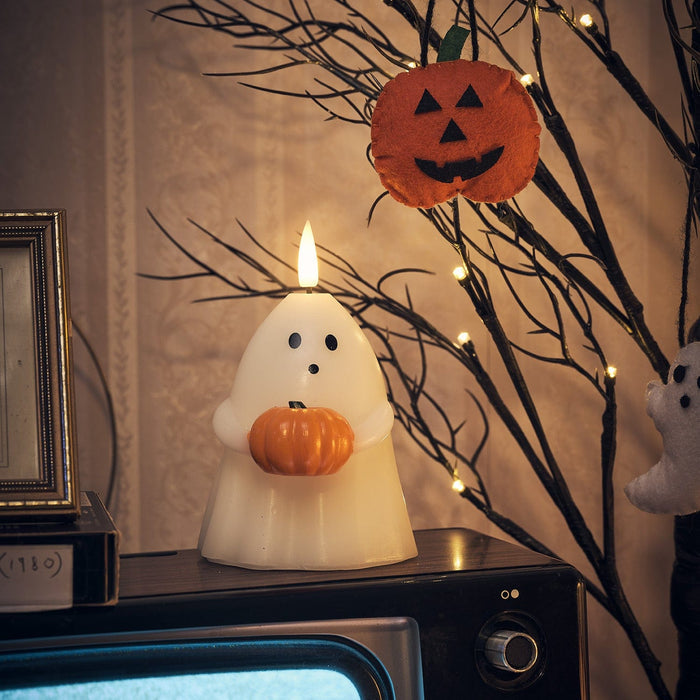HA24038_2_-GigitheGhostHoldingPumpkinTruGlow_Candle.jpg